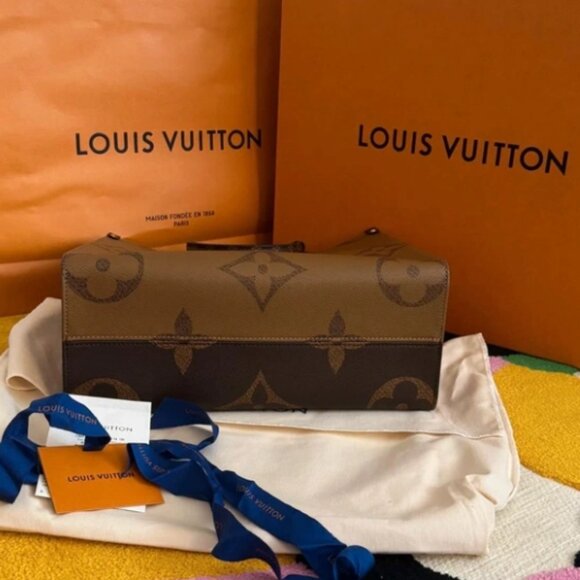 Louis Vuitton ONTHEGO MM Bag Classic embossed - Picture 4 of 6
